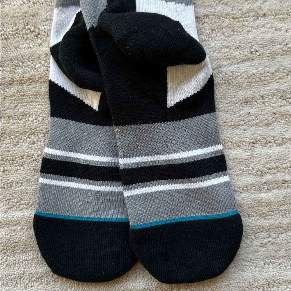 NWT Stance Raiders Retro Socks Black NFL Football Men’s Medium 6-8.5